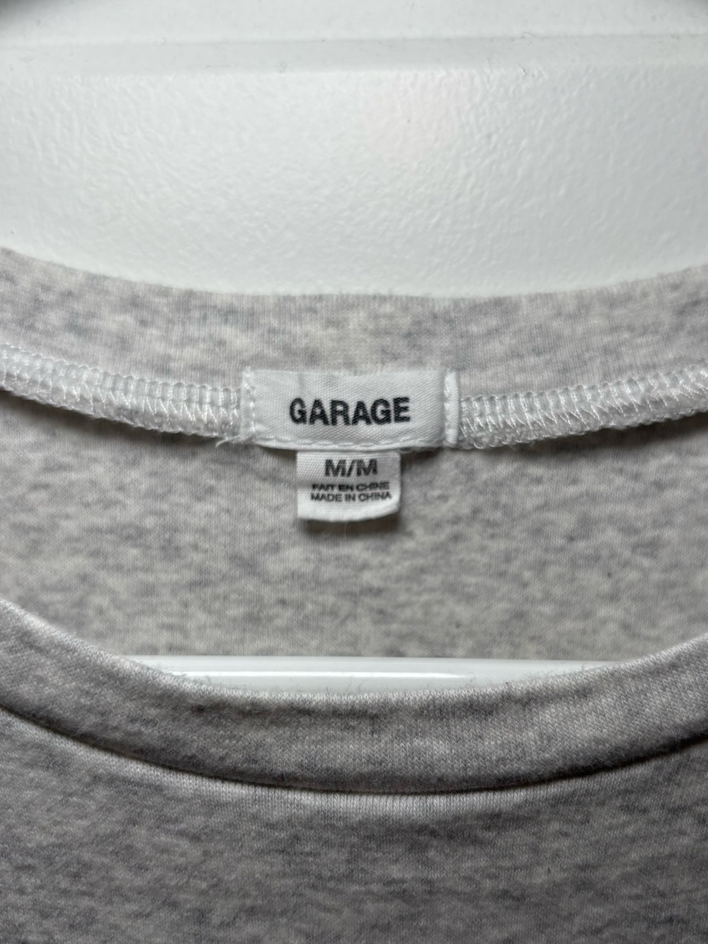 Garage Graphic Cropped Tee - Picture 3 of 4
